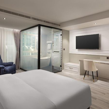 Tryp By Wyndham New Taipei Linkou 新北林口爵怡溫德姆酒店機場捷運mrta9林口站 Exteriör bild
