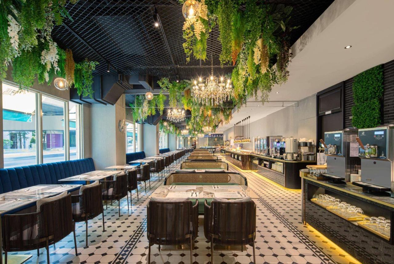 Tryp By Wyndham New Taipei Linkou 新北林口爵怡溫德姆酒店機場捷運mrta9林口站 Exteriör bild