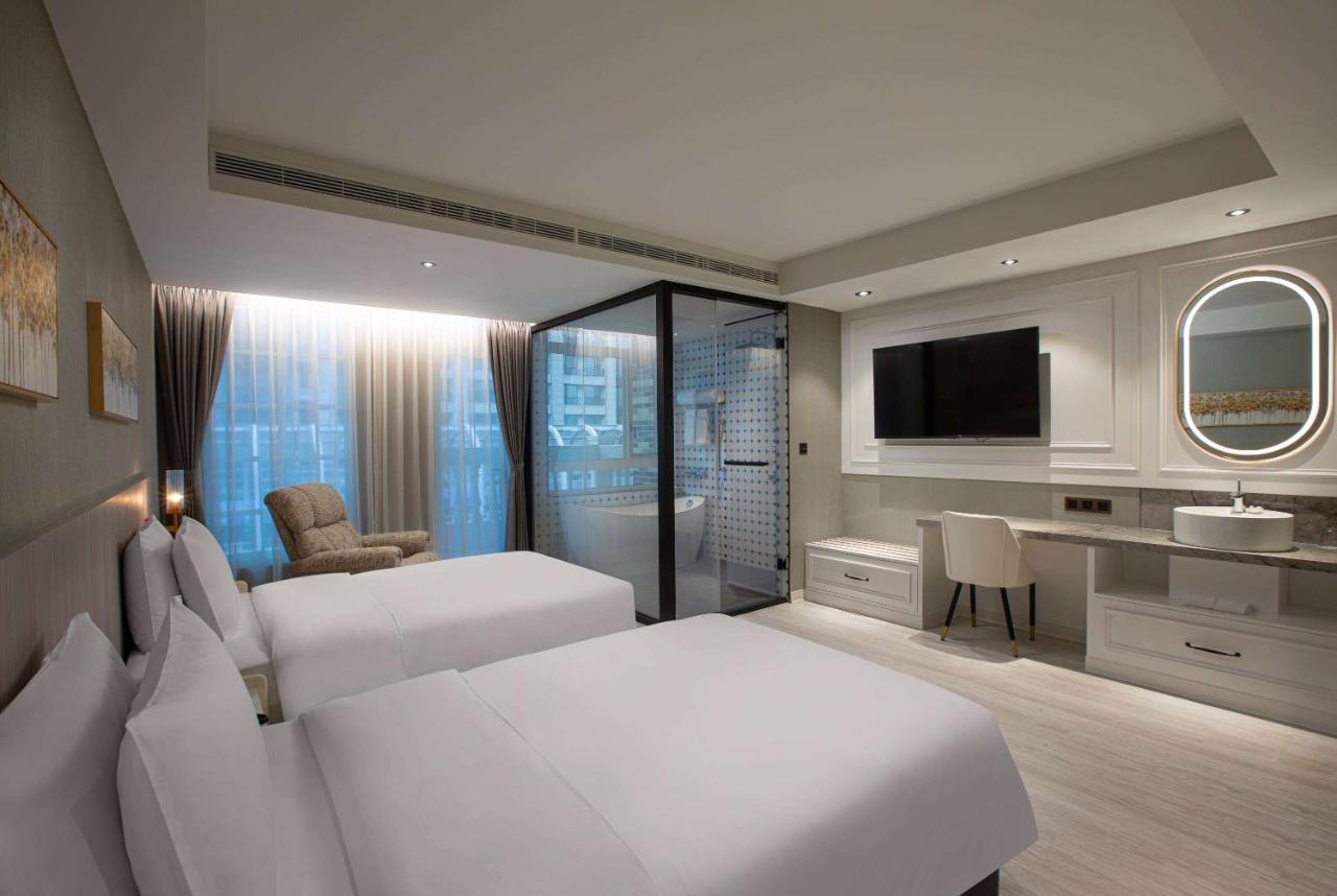 Tryp By Wyndham New Taipei Linkou 新北林口爵怡溫德姆酒店機場捷運mrta9林口站 Exteriör bild