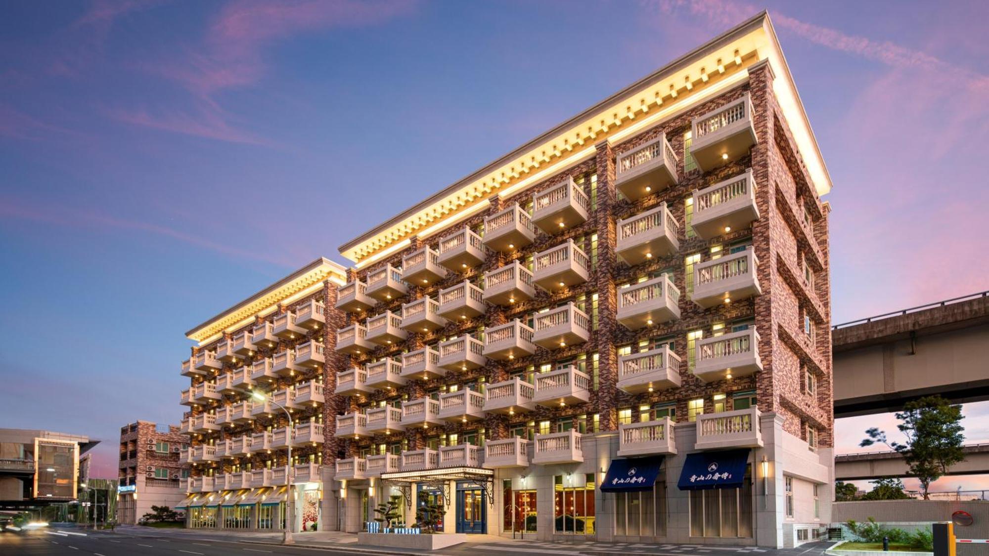 Tryp By Wyndham New Taipei Linkou 新北林口爵怡溫德姆酒店機場捷運mrta9林口站 Exteriör bild