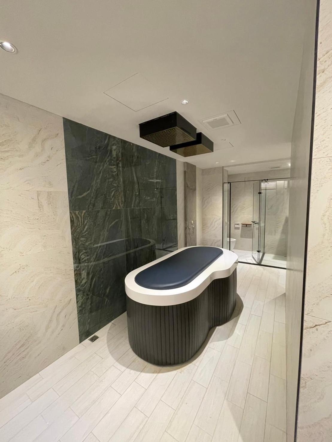 Tryp By Wyndham New Taipei Linkou 新北林口爵怡溫德姆酒店機場捷運mrta9林口站 Exteriör bild