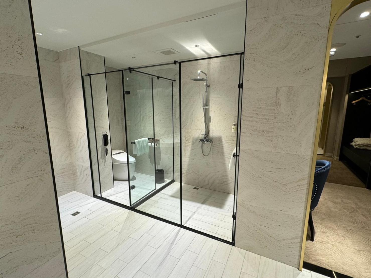 Tryp By Wyndham New Taipei Linkou 新北林口爵怡溫德姆酒店機場捷運mrta9林口站 Exteriör bild