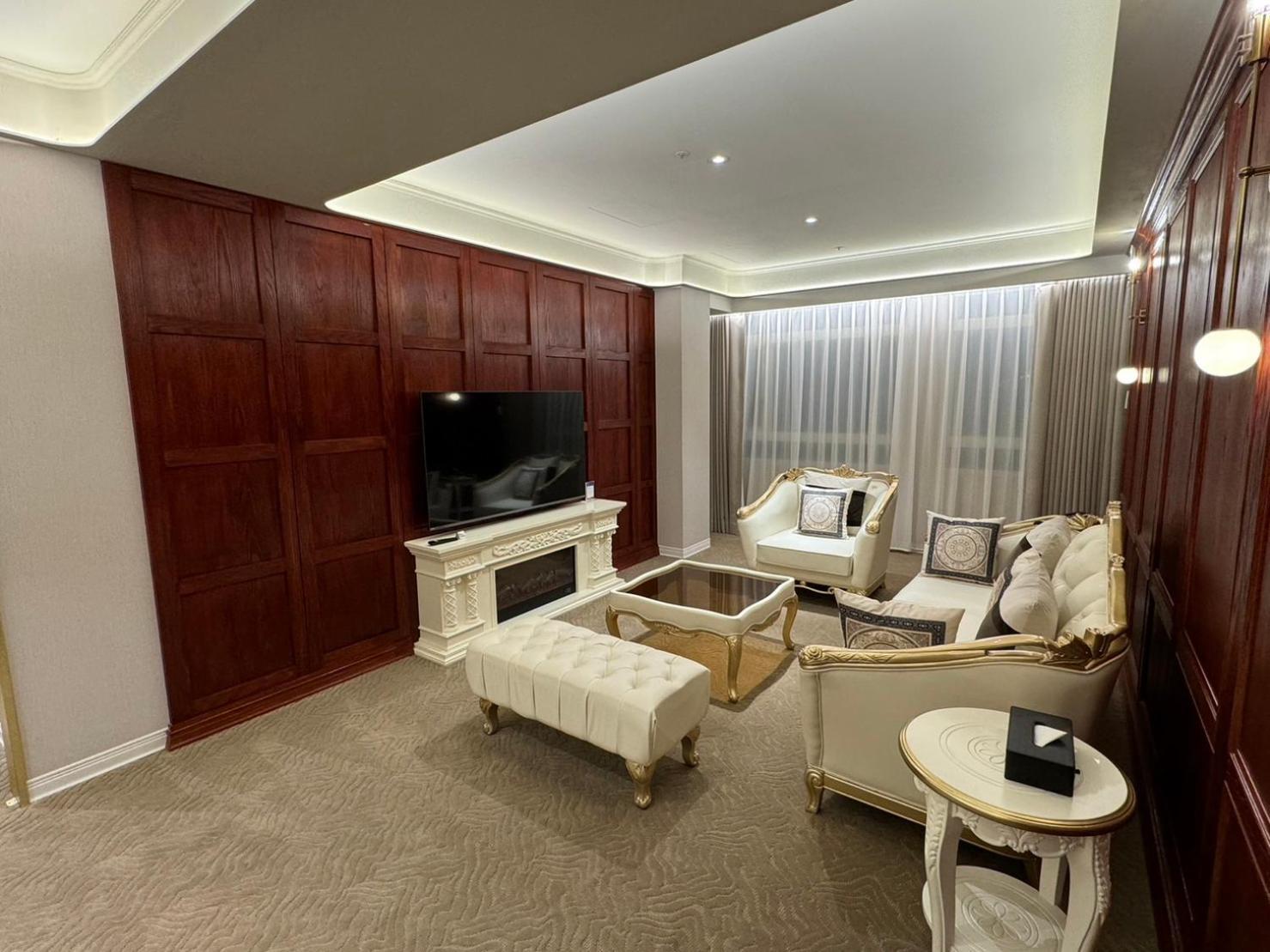 Tryp By Wyndham New Taipei Linkou 新北林口爵怡溫德姆酒店機場捷運mrta9林口站 Exteriör bild